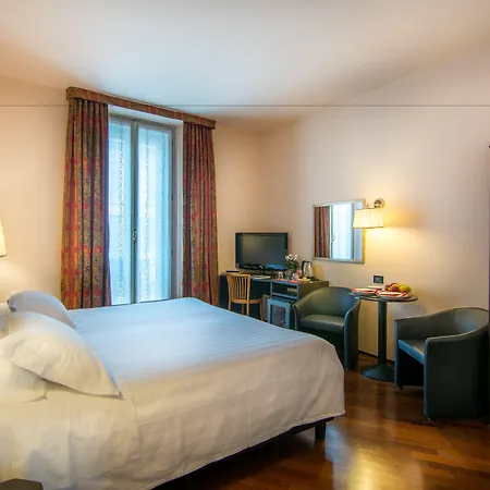 蕾佳娜酒店 酒店 米兰