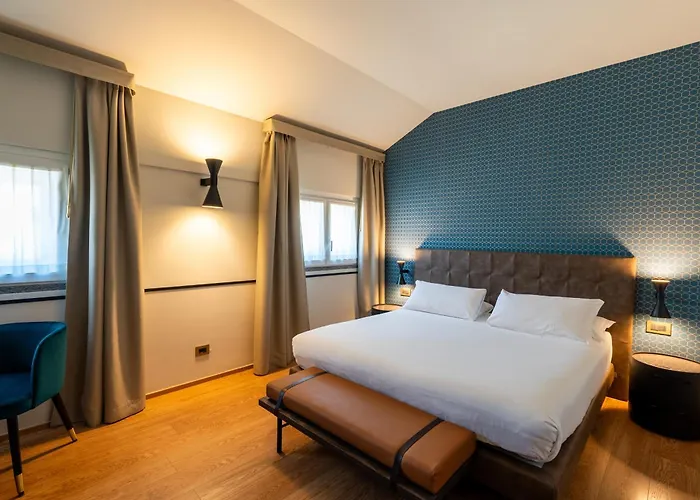 Regina 4* Μιλάνο